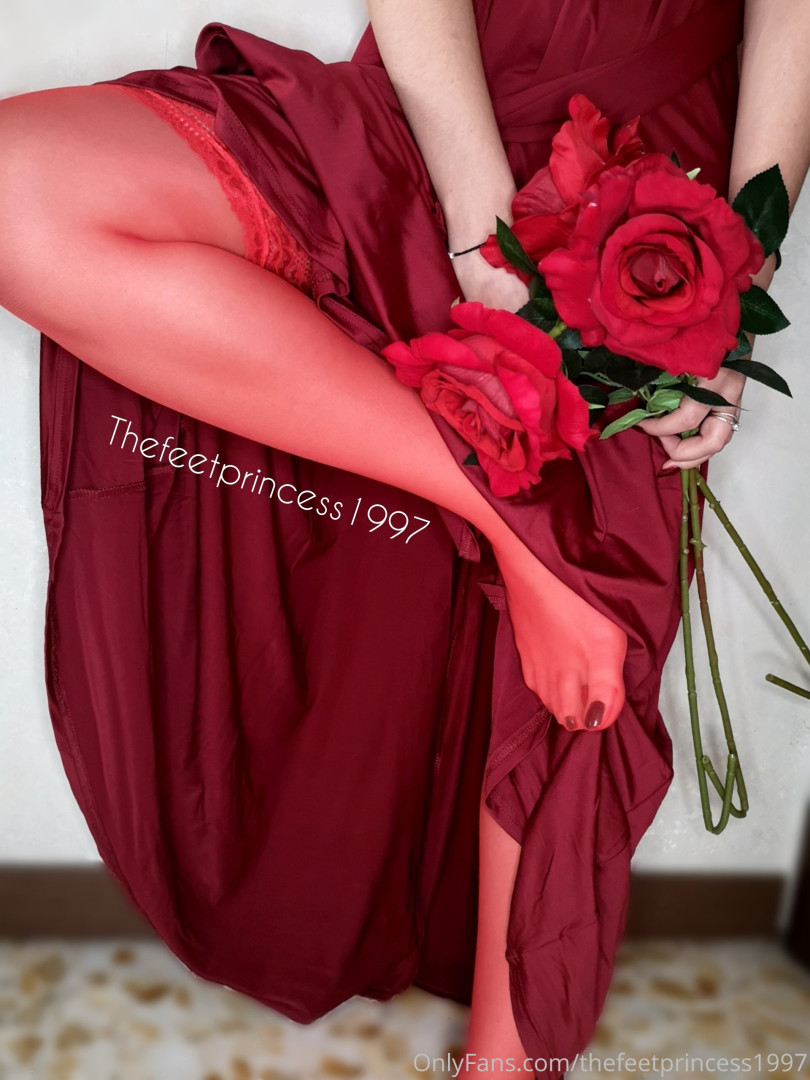 Photo by thefeetprincess1997 published on June 13,2023 00:46:34 - BestThots