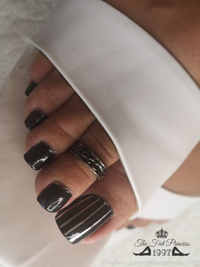 Photo by thefeetprincess1997 published on June 13,2023 00:52:49 - BestThots