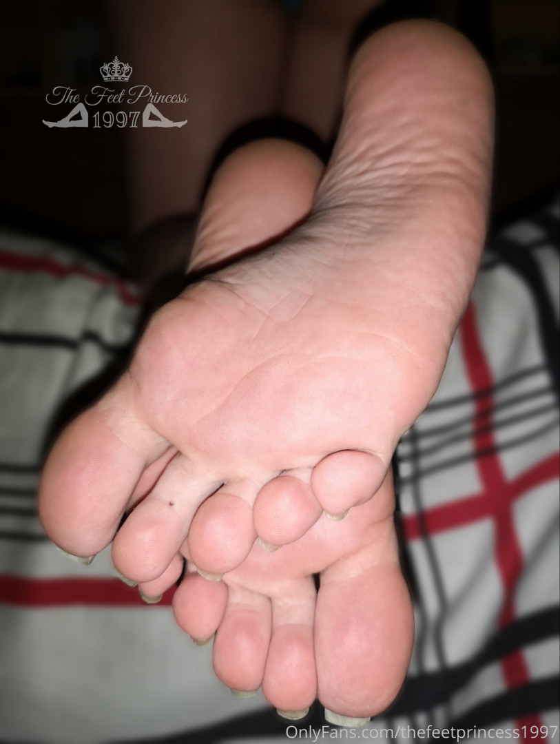 Photo by thefeetprincess1997 published on June 13,2023 00:55:31 - BestThots