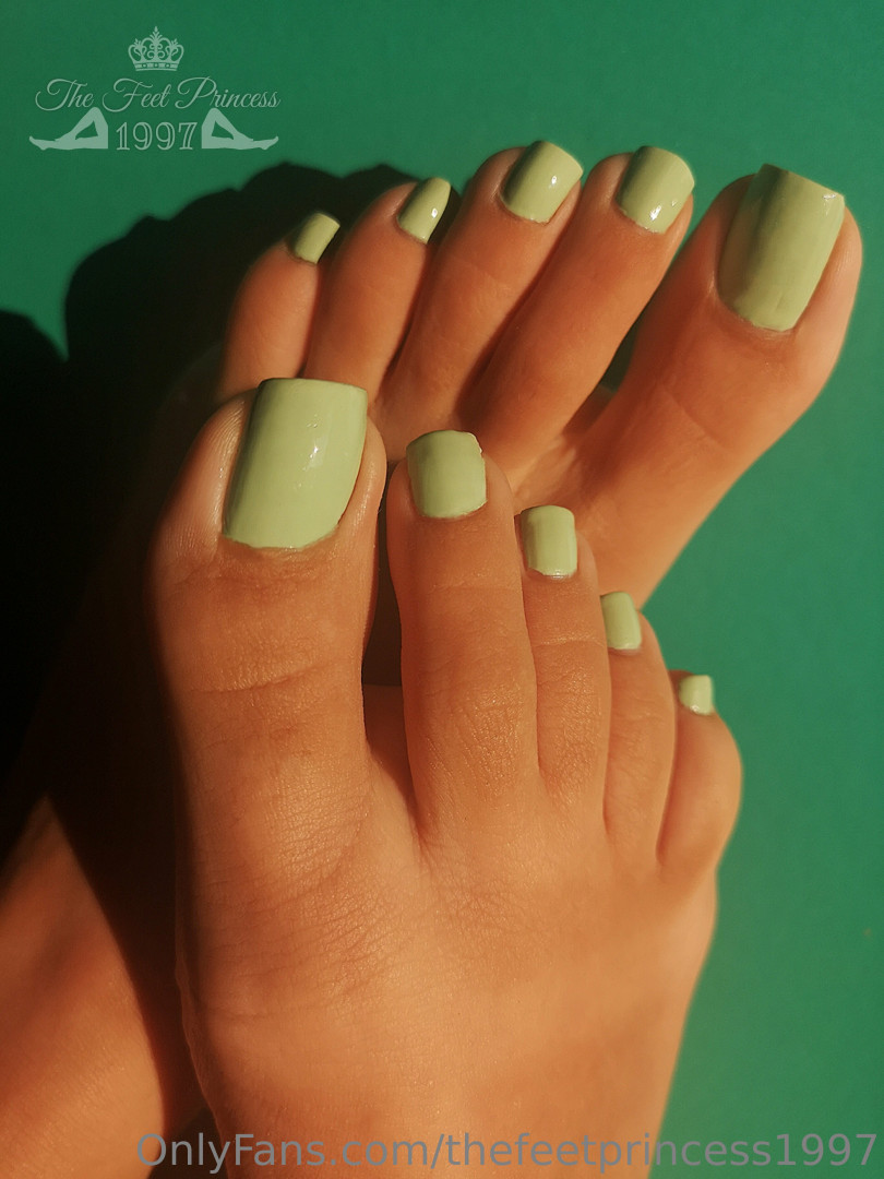 Photo by thefeetprincess1997 published on June 13,2023 00:56:22 - BestThots