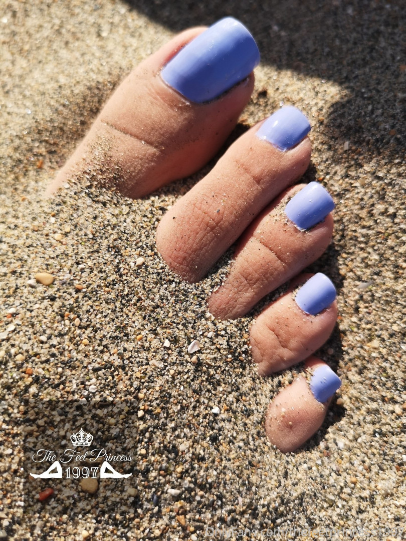 Photo by thefeetprincess1997 published on June 13,2023 00:57:00 - BestThots