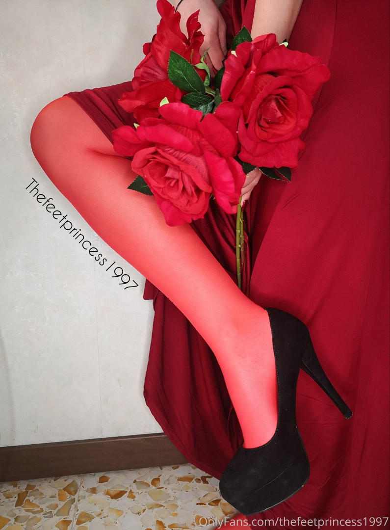 Photo by thefeetprincess1997 published on June 13,2023 00:57:19 - BestThots