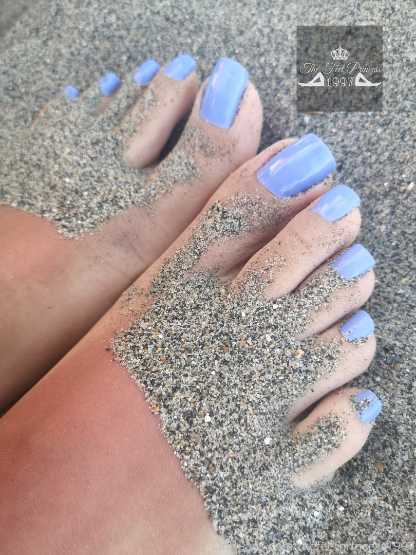 Photo by thefeetprincess1997 published on June 13,2023 00:58:46 - BestThots