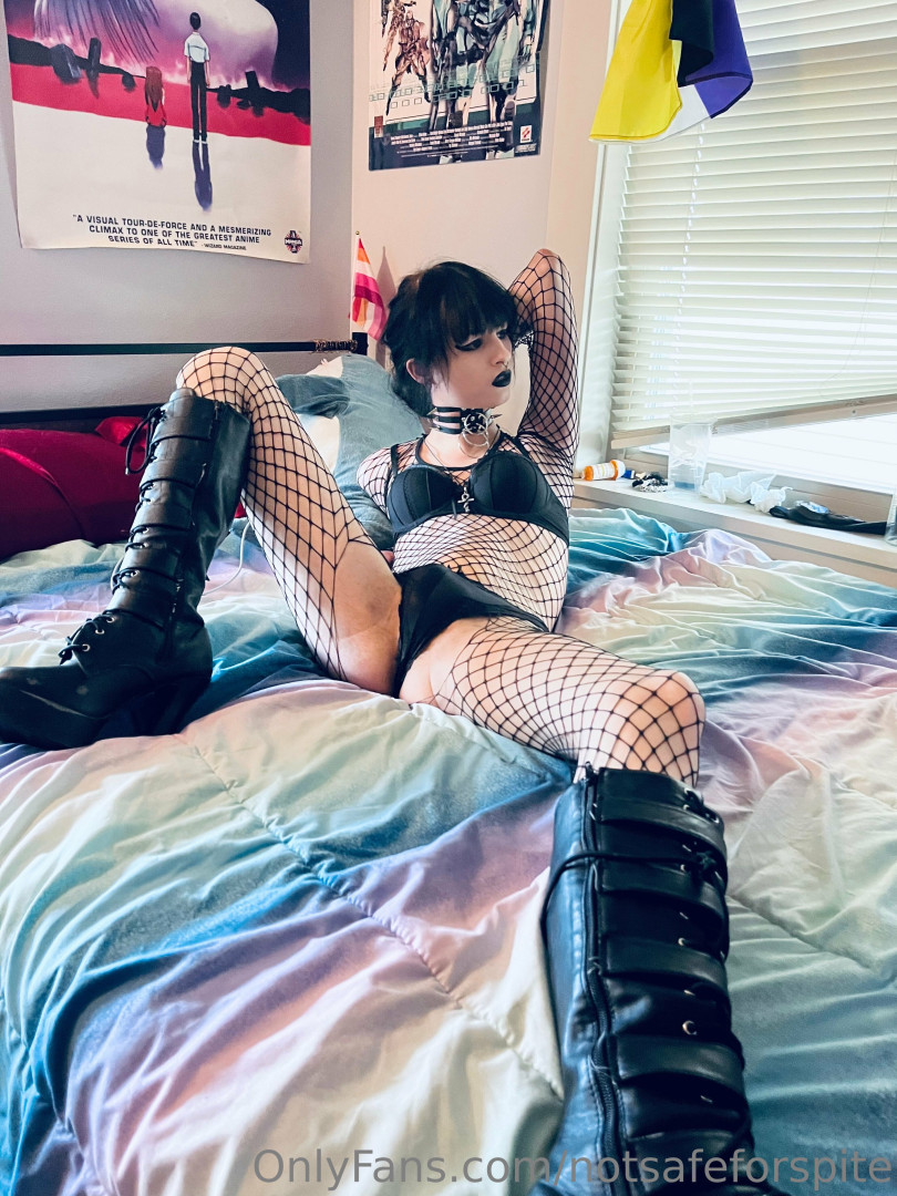 Photo by notsafeforspite published on June 26,2023 00:55:36 - BestThots