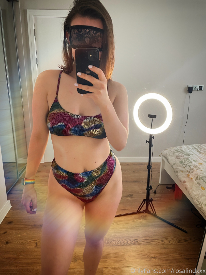 Photo by rosalindxxx published on October 16,2023 05:39:24 - BestThots