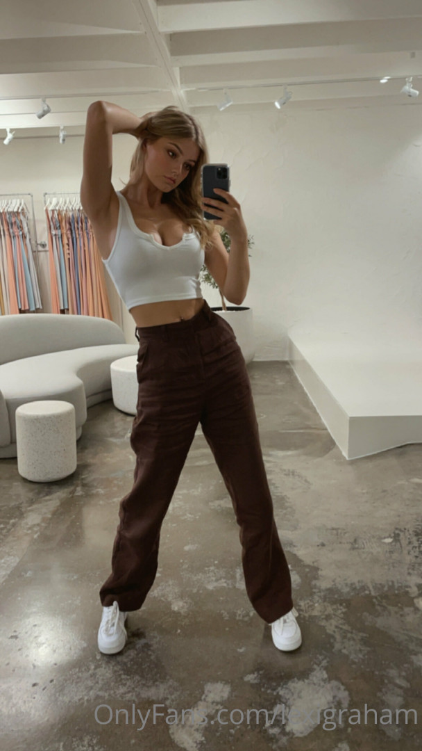 Photo by lexigraham published on October 16,2023 18:22:10 - BestThots