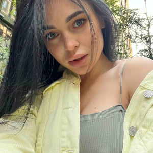 mila.moore #2333232