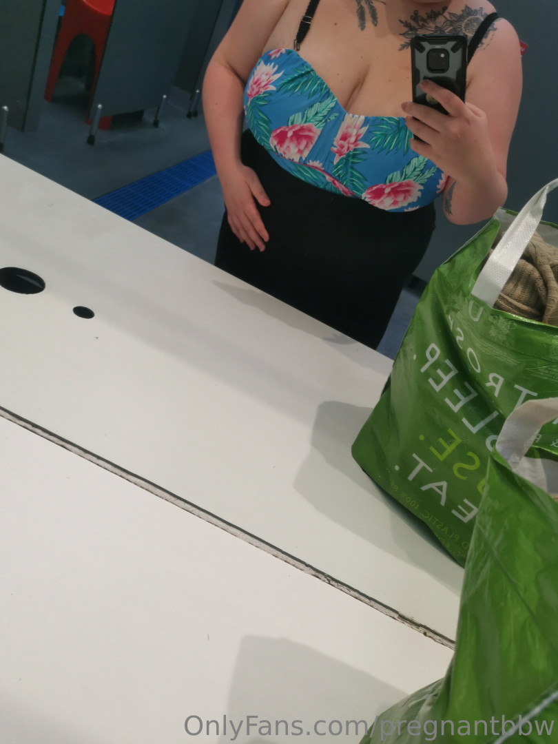 Photo by pregnantbbw published on July 5,2023 15:57:11 - BestThots