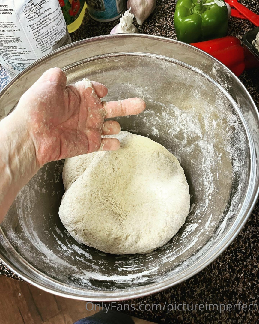 Photo by pictureimperfect published on May 19,2023 12:29:41 - BestThots