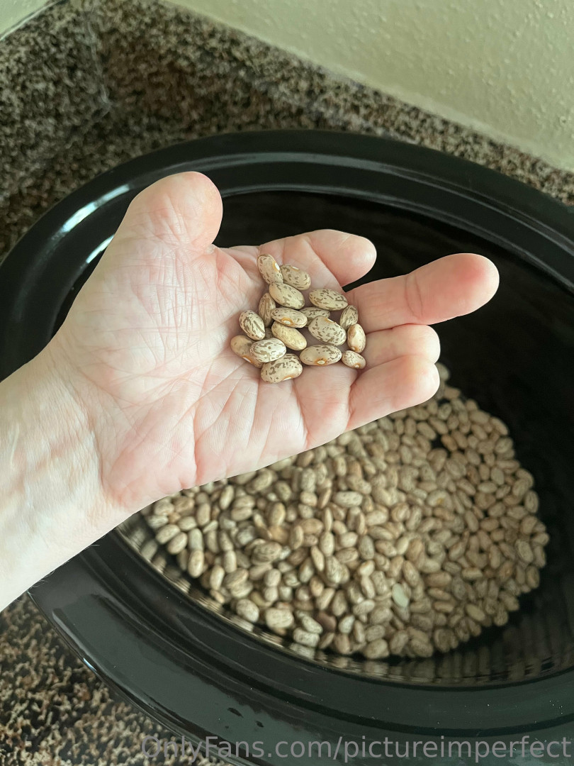 Photo by pictureimperfect published on May 19,2023 12:29:46 - BestThots