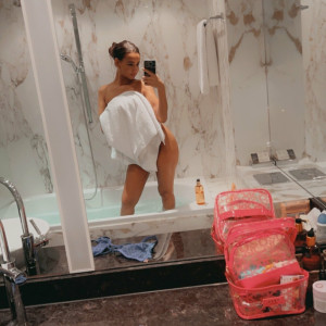 gabbydealmeida #1406152