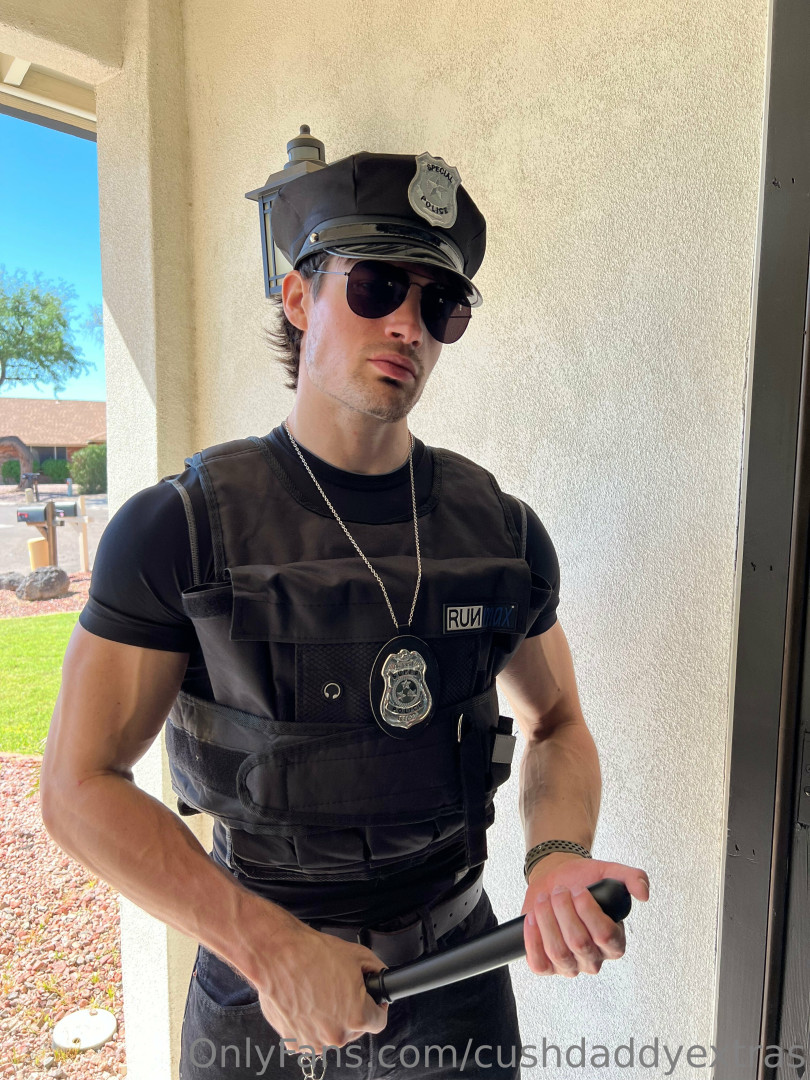 Photo by cushdaddyextras published on January 11,2024 19:34:30 - BestThots