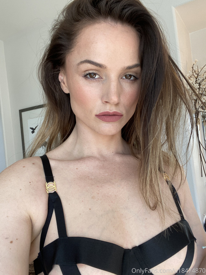 Photo by officialtoriblack published on July 5,2023 23:05:29 - BestThots