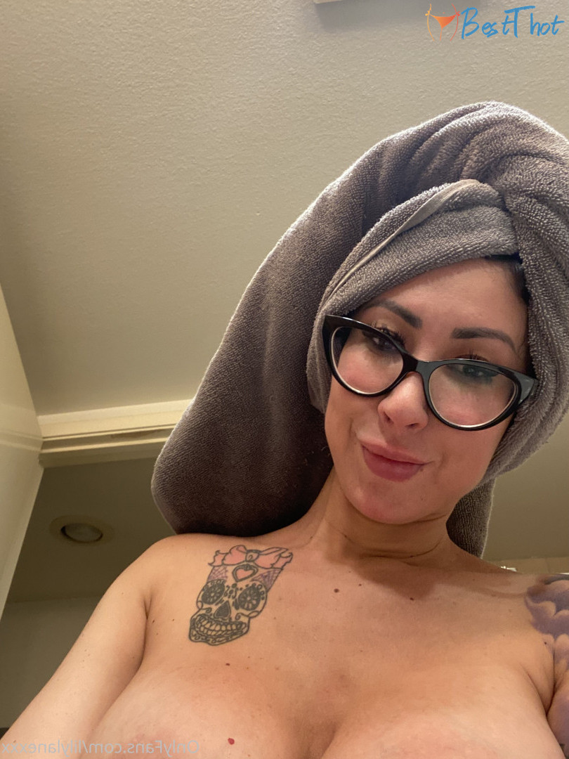 Photo by lilylanexxx published on December 18,2024 20:06:32 - BestThots