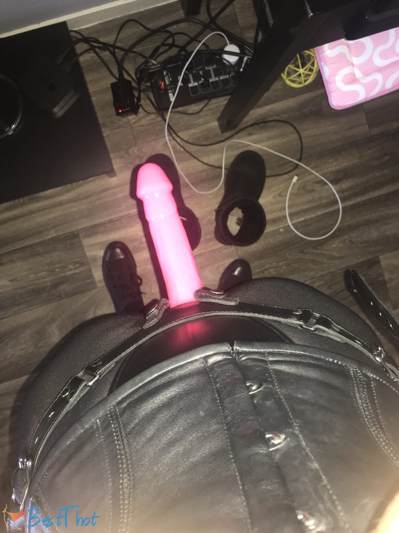 Photo by lilylanexxx published on December 18,2024 21:07:57 - BestThots