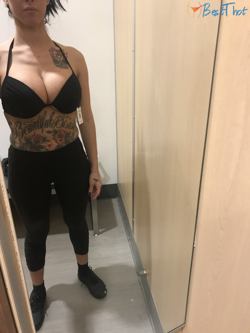 Photo by lilylanexxx published on December 18,2024 22:06:02 - BestThots