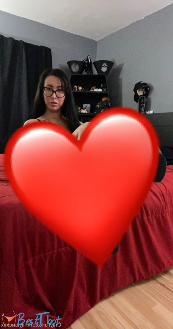 Photo by lilylanexxx published on December 18,2024 22:07:54 - BestThots