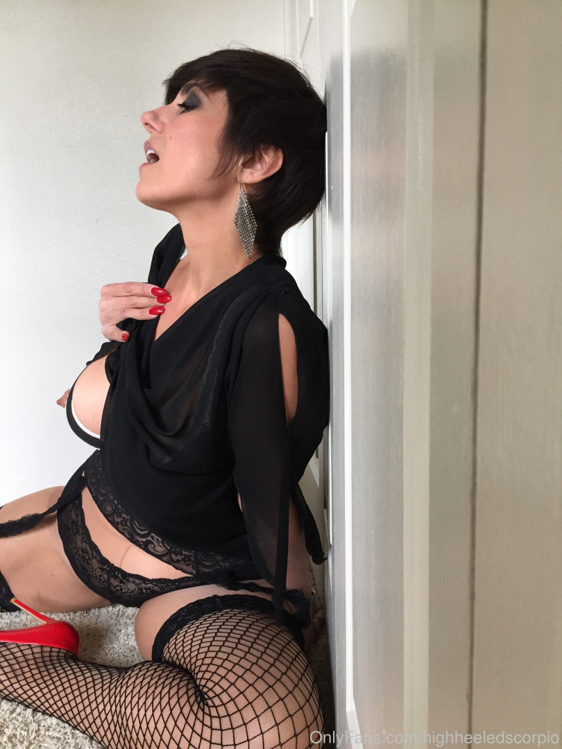 Photo by highheeledscorpio published on October 13,2023 13:36:35 - BestThots