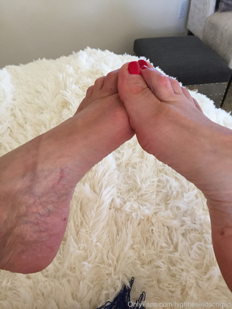 Photo by highheeledscorpio published on October 13,2023 19:06:54 - BestThots