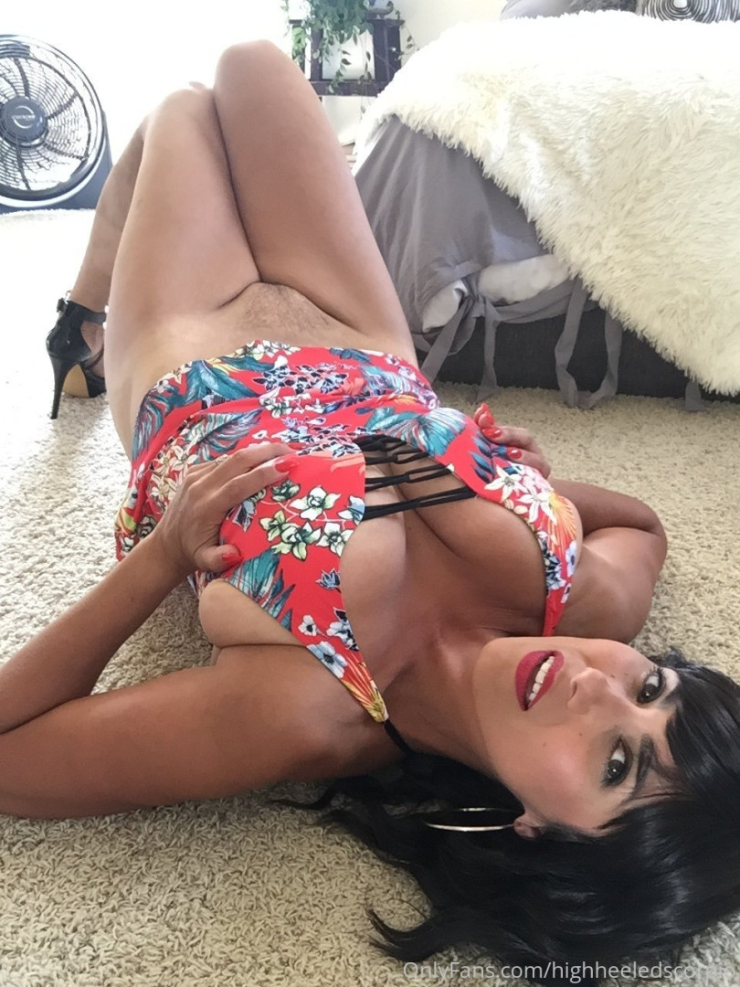 Photo by highheeledscorpio published on October 13,2023 19:14:16 - BestThots