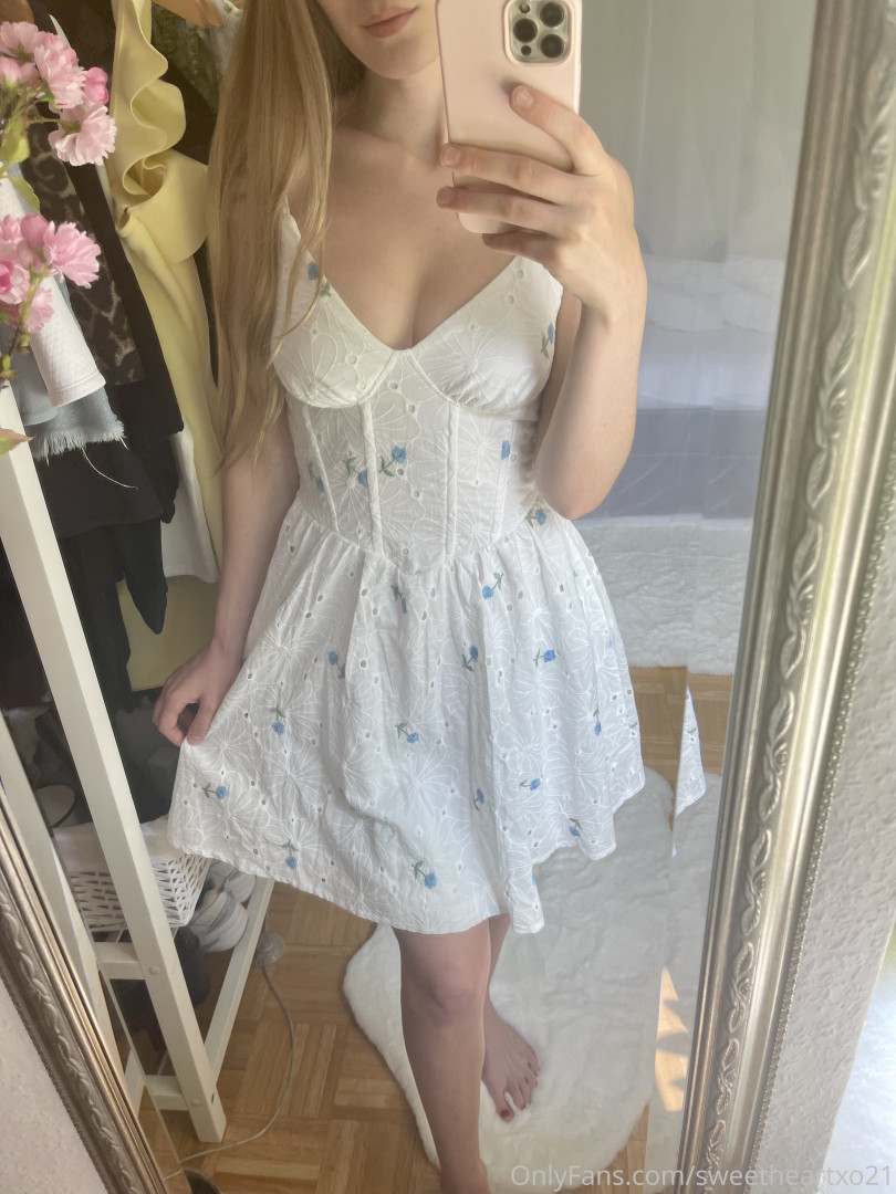 Photo by sweetheartxo21 published on October 17,2023 04:07:05 - BestThots