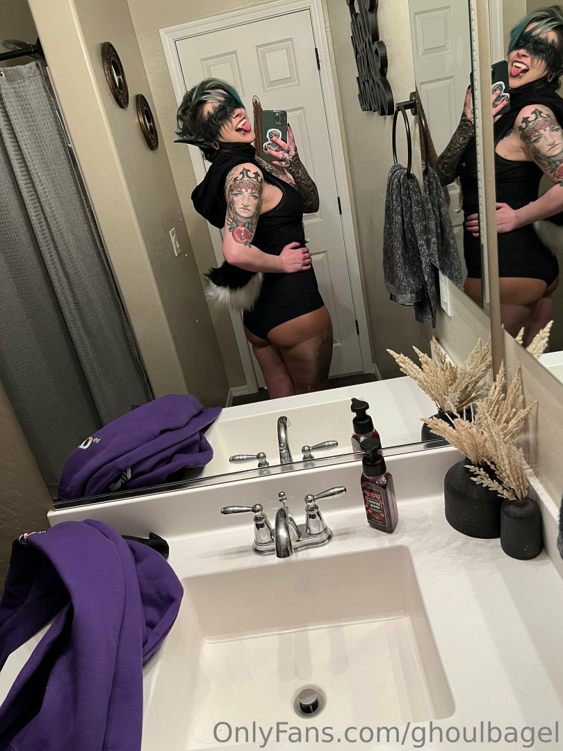 Photo by ghoulbagel published on January 15,2024 18:36:30 - BestThots