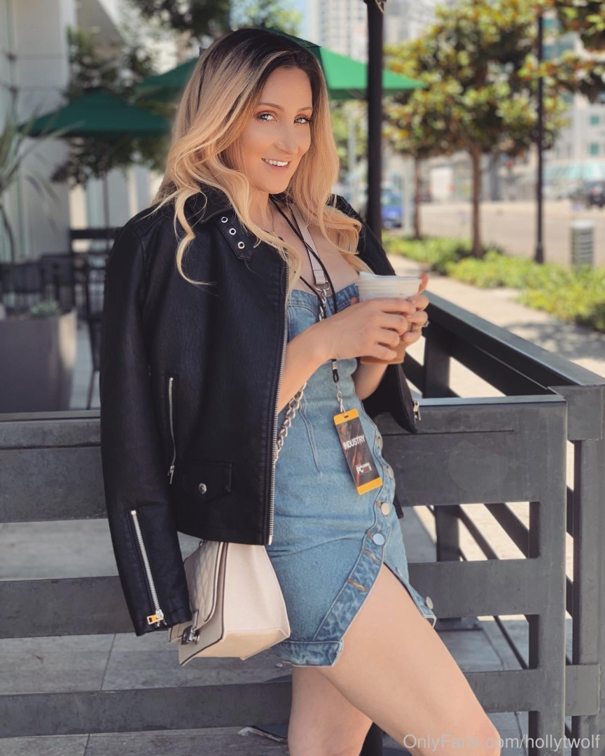 Photo by hollytwolf published on October 15,2023 04:37:06 - BestThots