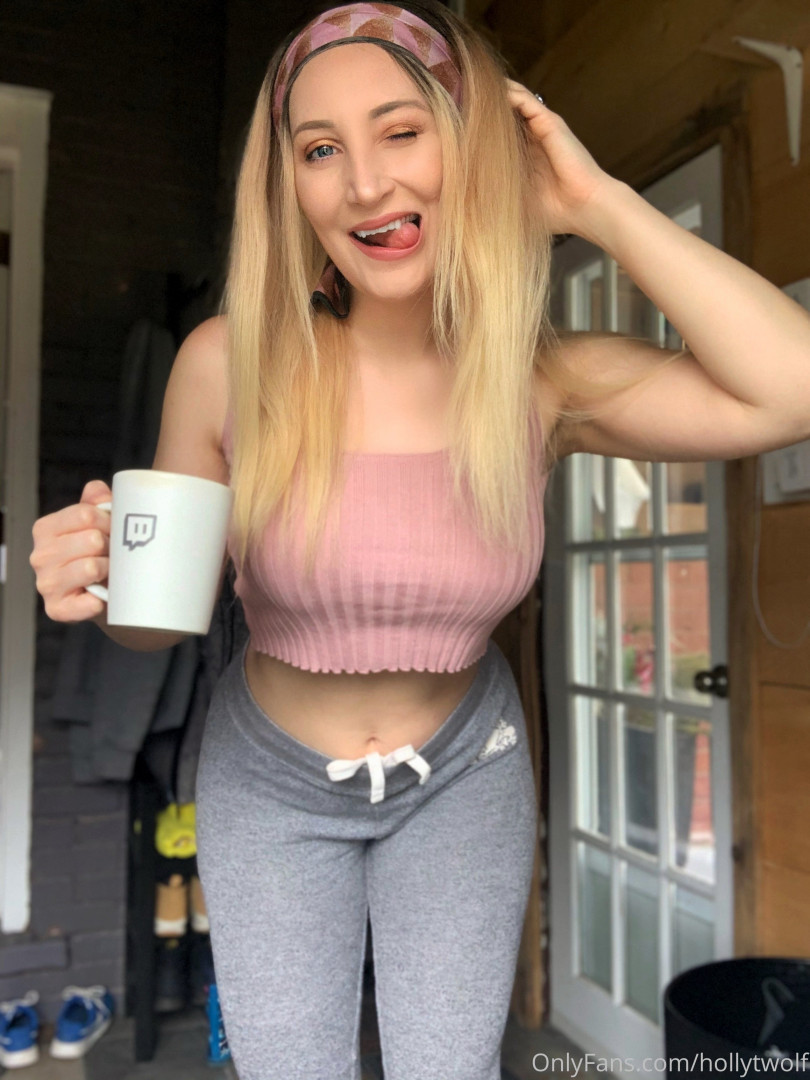 Photo by hollytwolf published on October 15,2023 10:27:11 - BestThots