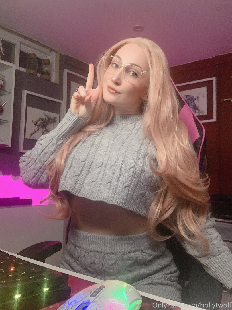 Photo by hollytwolf published on October 16,2023 01:39:54 - BestThots