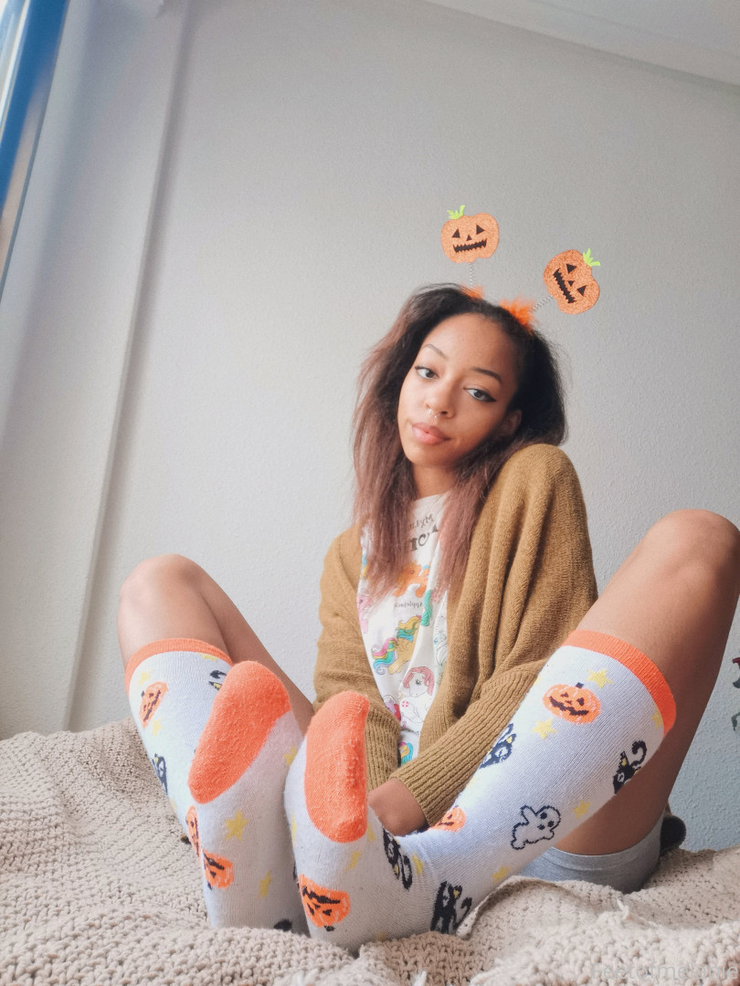 Photo by feetofmelanie published on July 13,2023 09:10:43 - BestThots