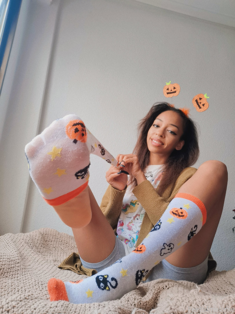 Photo by feetofmelanie published on July 13,2023 09:11:26 - BestThots