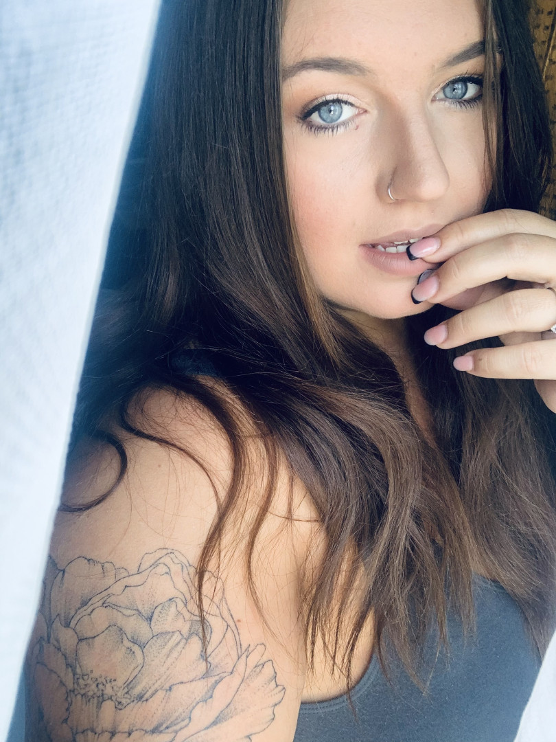 Photo by simplyhannahh published on October 12,2023 20:00:28 - BestThots