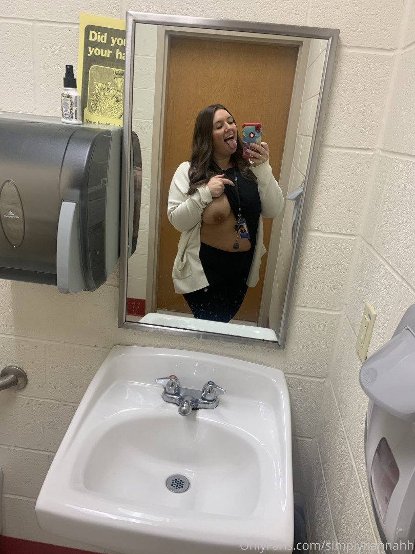 Photo by simplyhannahh published on October 12,2023 20:17:04 - BestThots