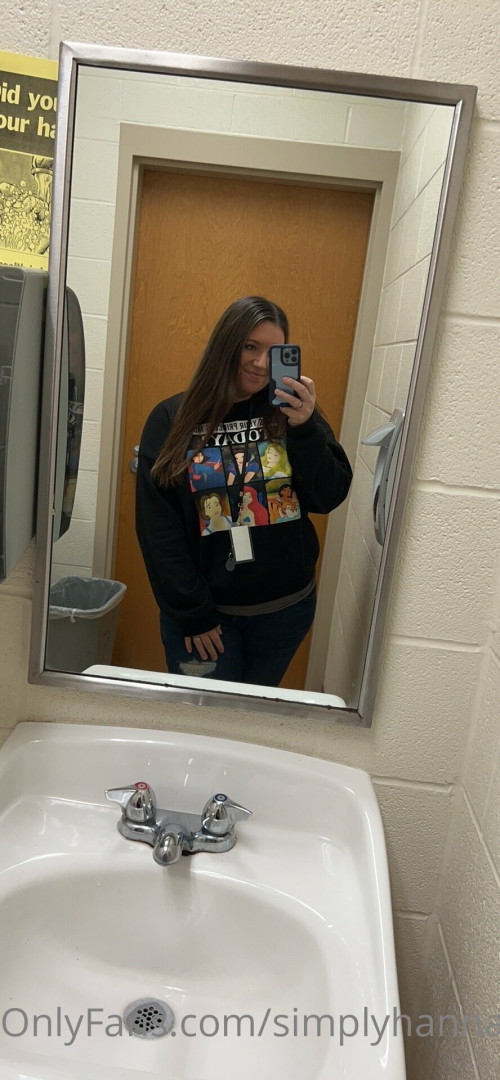 Photo by simplyhannahh published on October 12,2023 22:39:10 - BestThots