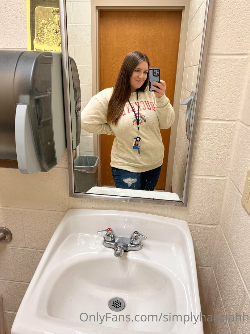 Photo by simplyhannahh published on October 12,2023 22:46:25 - BestThots