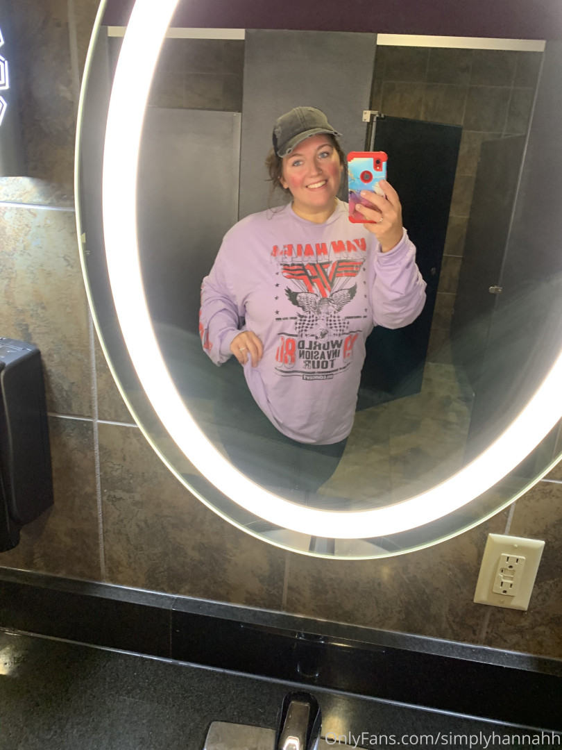 Photo by simplyhannahh published on October 13,2023 01:19:30 - BestThots
