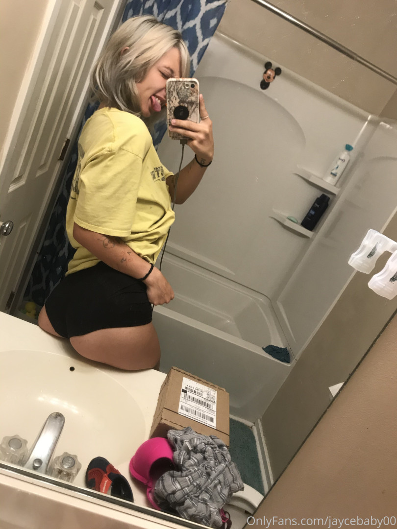 Photo by jaycebaby2000 published on October 16,2023 04:42:44 - BestThots