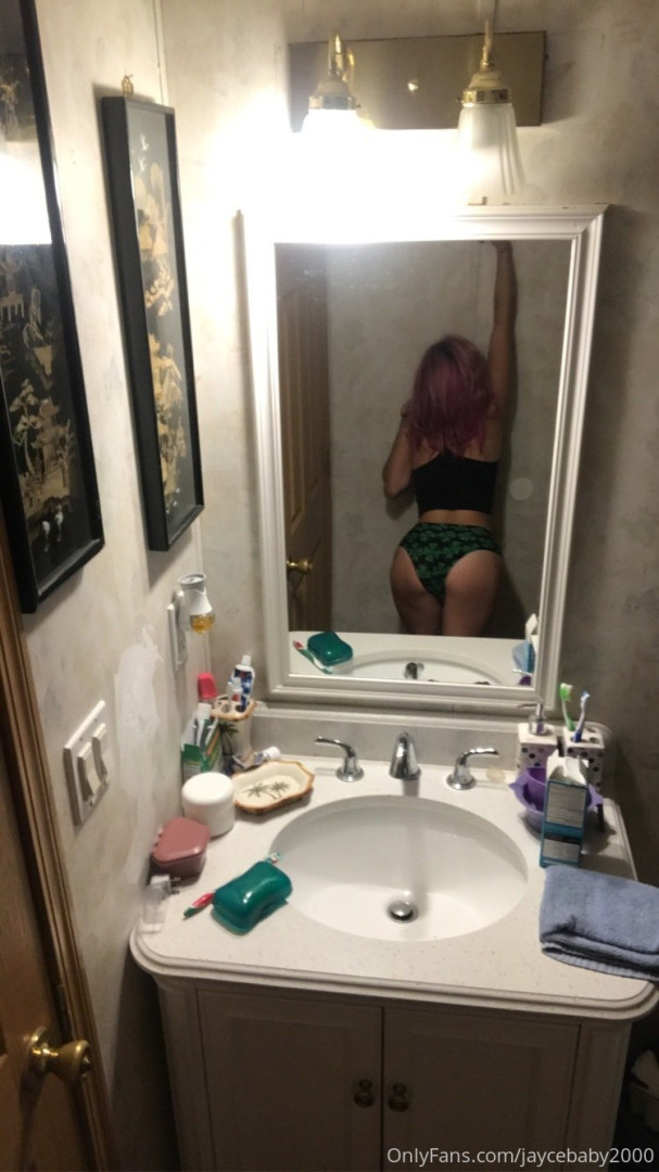 Photo by jaycebaby2000 published on October 16,2023 04:55:10 - BestThots