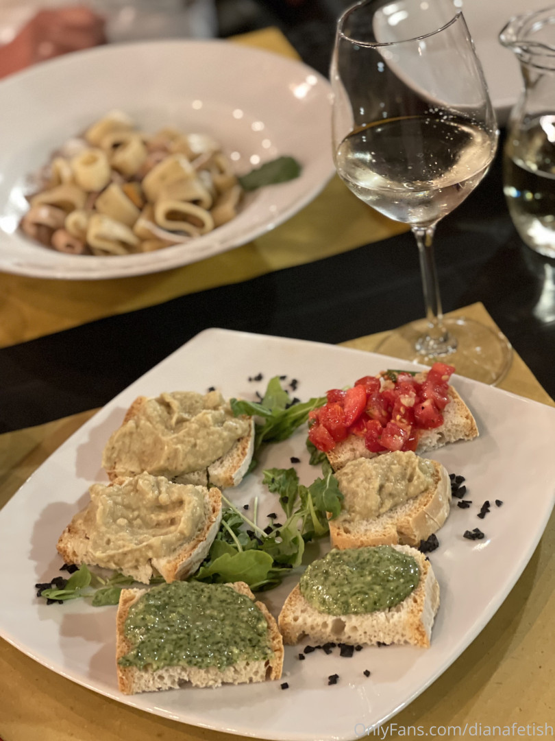 Photo by dianafetish published on January 14,2024 07:12:50 - BestThots