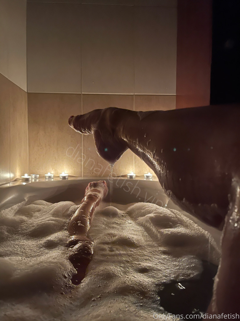 Photo by dianafetish published on January 14,2024 07:13:32 - BestThots