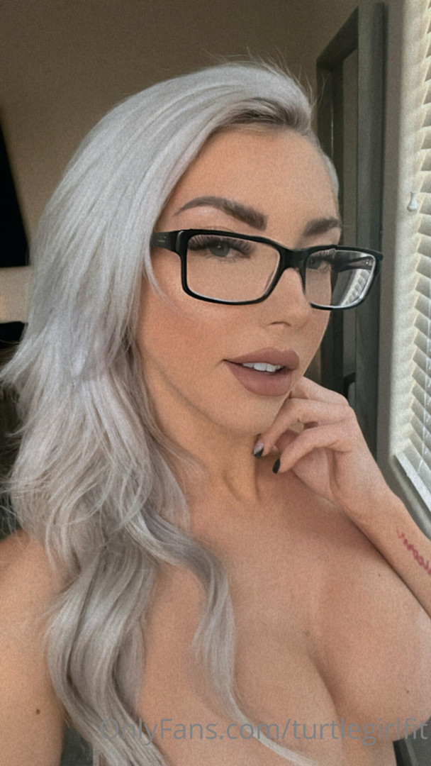 Photo by turtlegirlfit published on May 16,2023 14:03:05 - BestThots