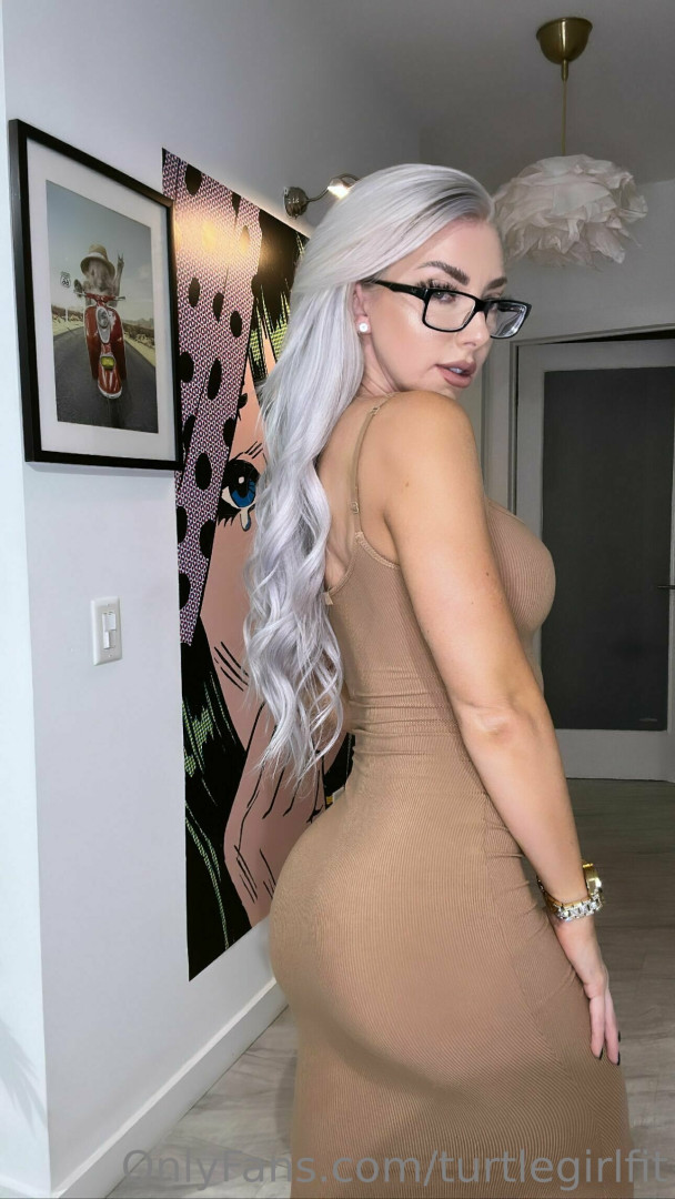 Photo by turtlegirlfit published on May 16,2023 14:04:49 - BestThots