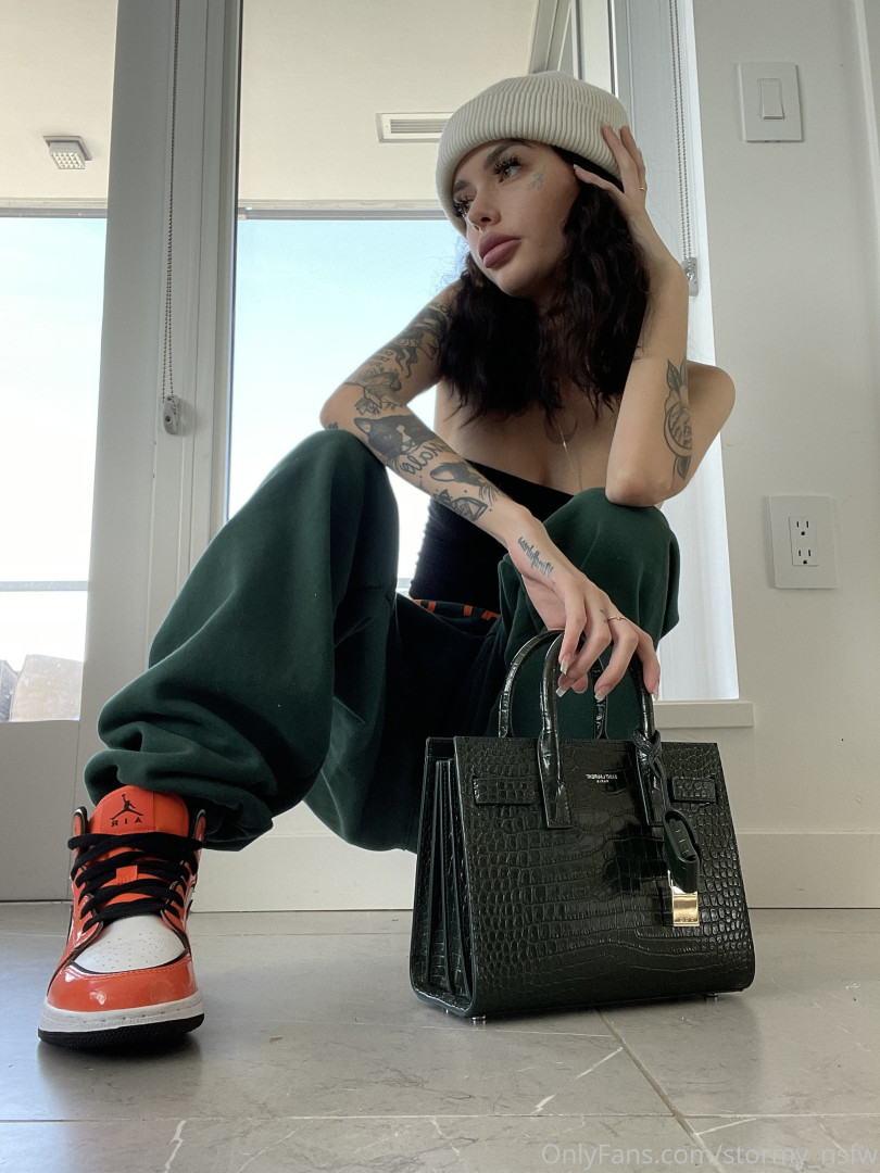 Photo by stormy_nsfw published on August 13,2023 08:55:31 - BestThots