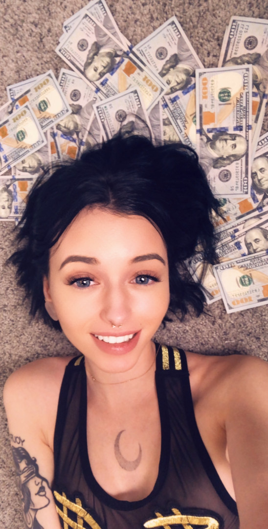 Photo by stormy_nsfw published on August 13,2023 09:03:29 - BestThots