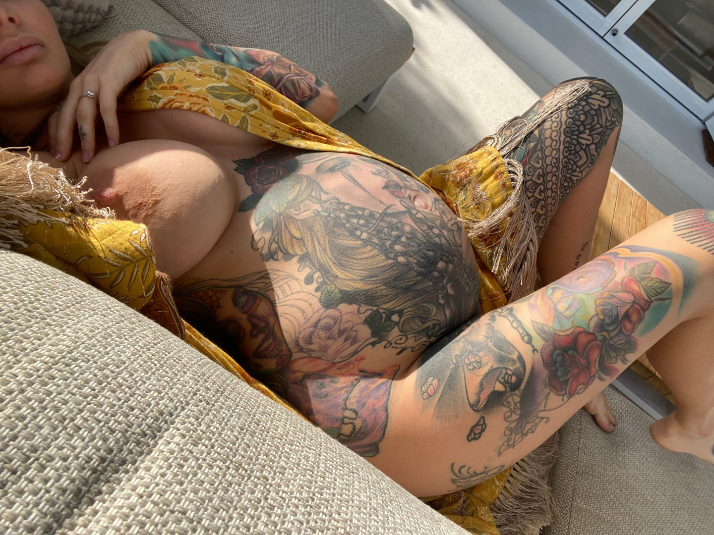 Photo by evelynuncovered published on October 17,2023 06:10:54 - BestThots