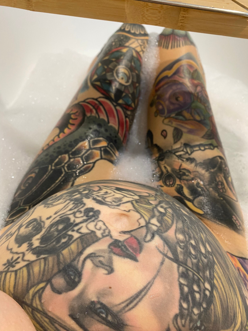 Photo by evelynuncovered published on October 17,2023 06:16:33 - BestThots
