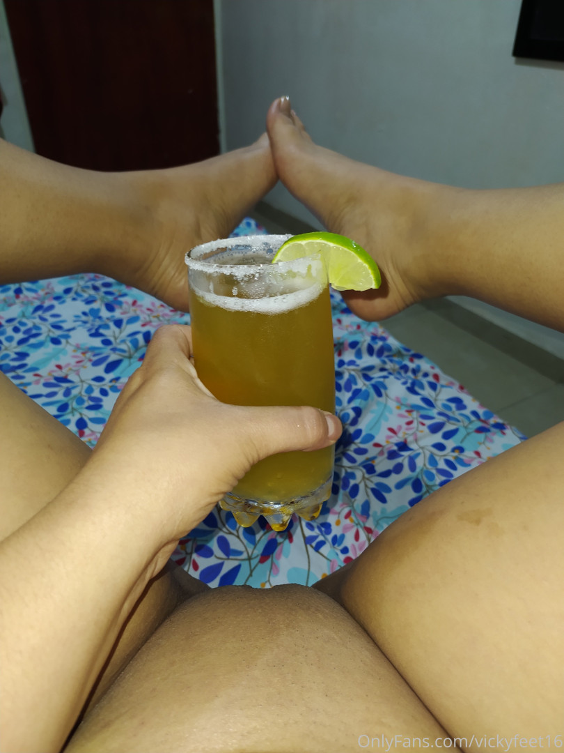 Photo by vickyfeet16 published on October 11,2023 09:14:06 - BestThots