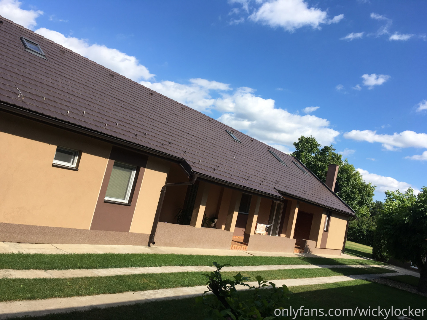 Photo by nakedgamervip published on May 20,2023 11:37:03 - BestThots