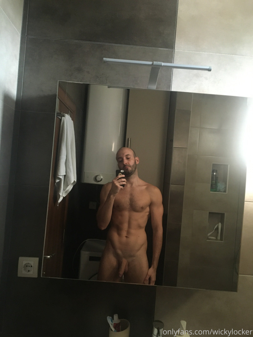 Photo by nakedgamervip published on May 20,2023 11:37:18 - BestThots