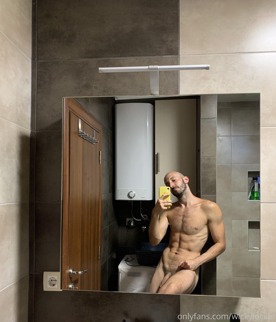 Photo by nakedgamervip published on May 20,2023 11:37:35 - BestThots